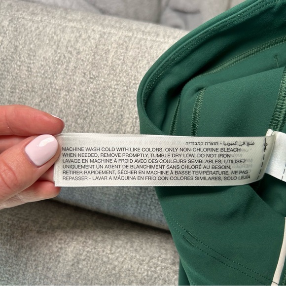 NWT Vuori Daily Piped Legging Viridian Size Small - Picture 15 of 16